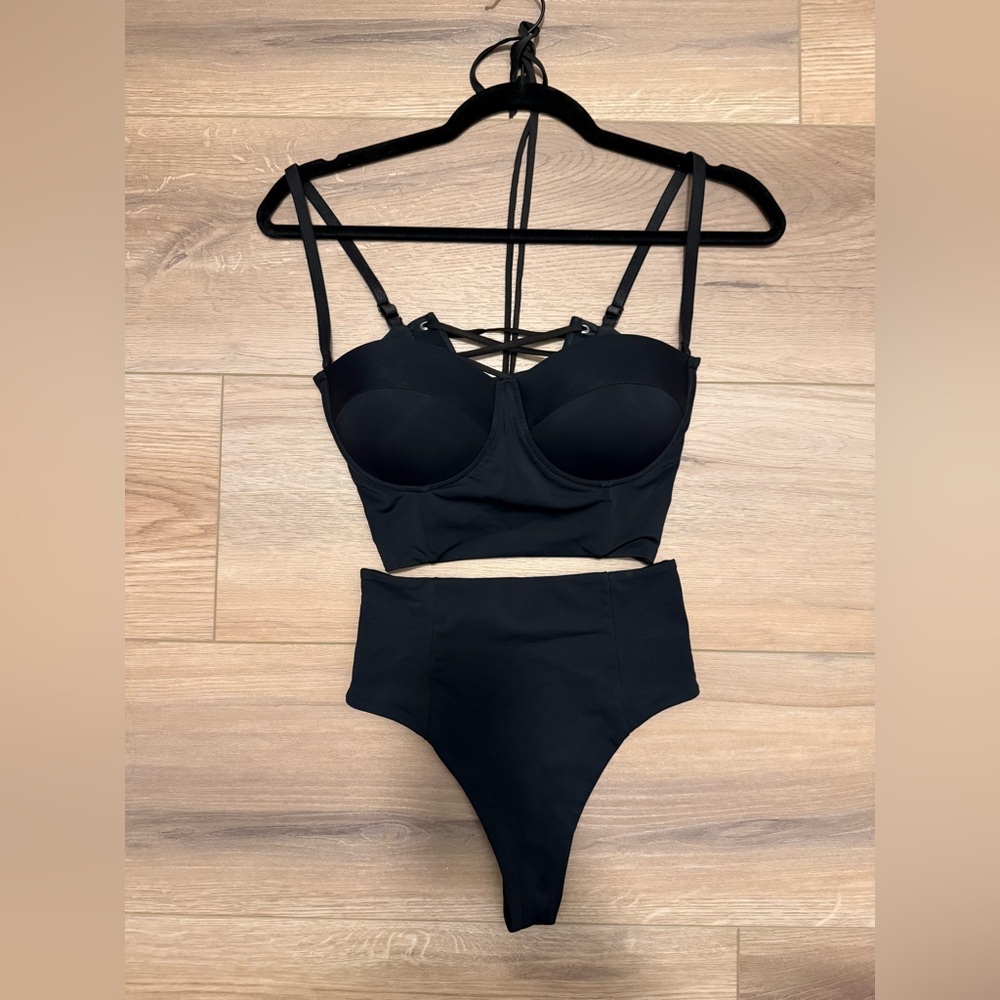 BLACK June Lingerie Set - Picture 4 of 5
